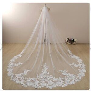 Simple floral lace veil - Cathedral (118'')